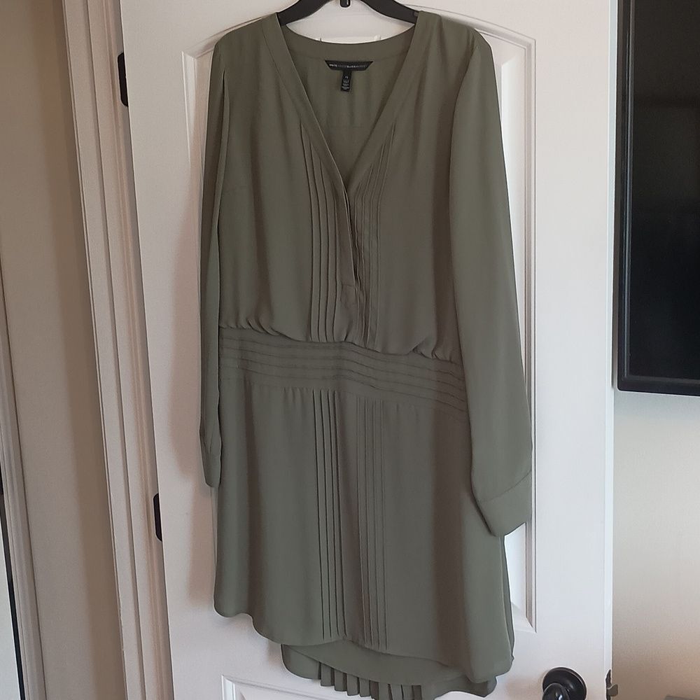 White House Black Market Olive Green Pleated V-Neck Long Sleeve Dress - Picture 11 of 16